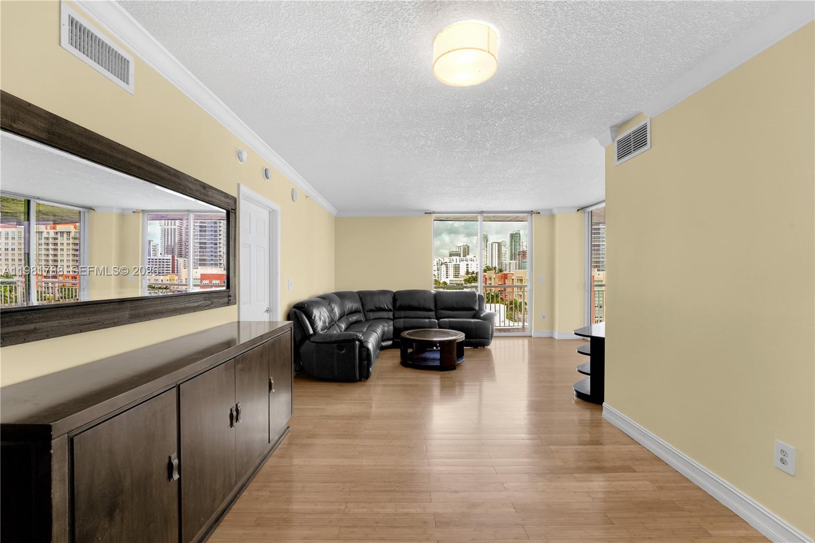 275 NE 18th St #808 Miami, FL 33132