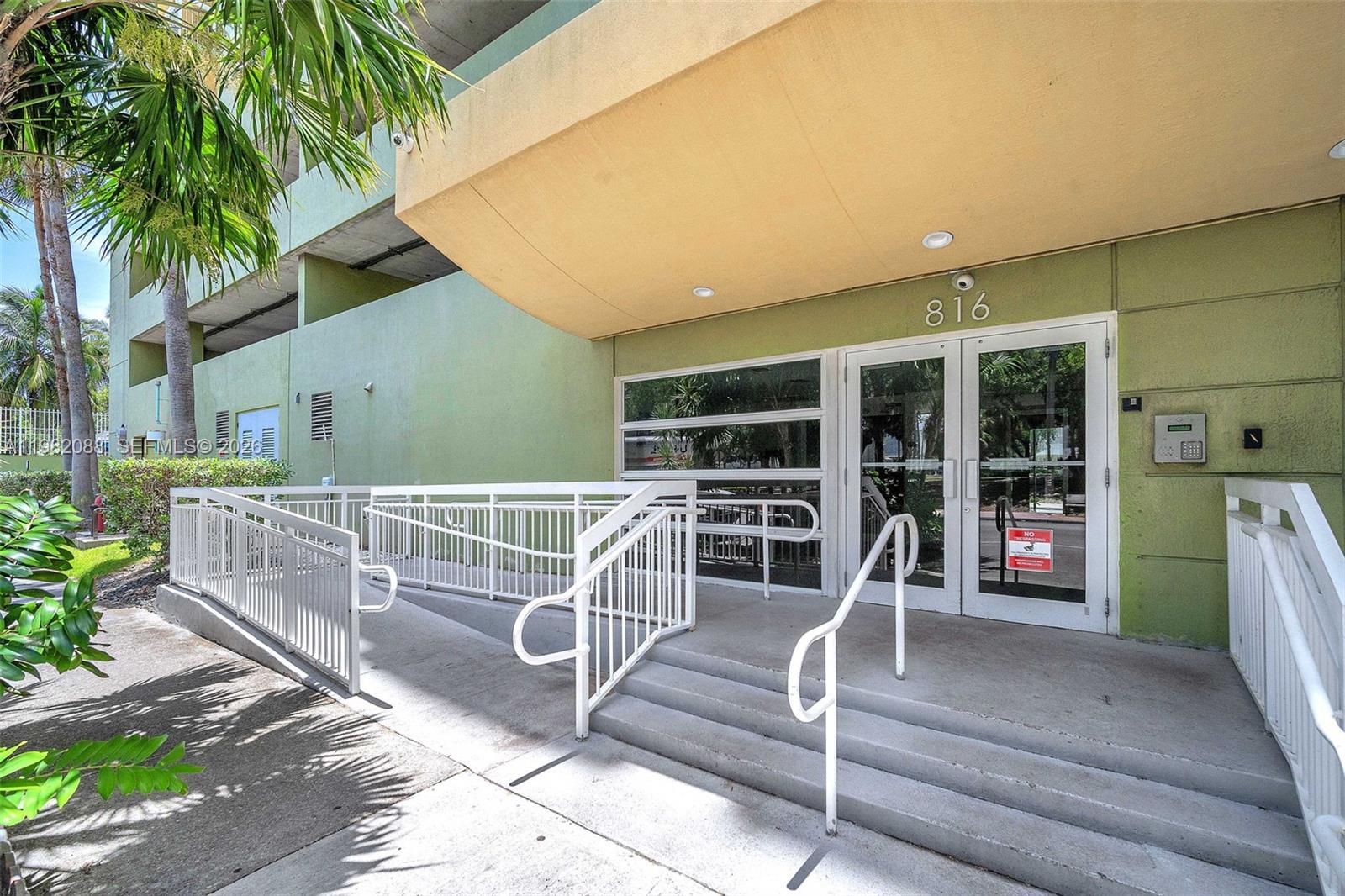 816 NW 11th St #801 Miami, FL 33136