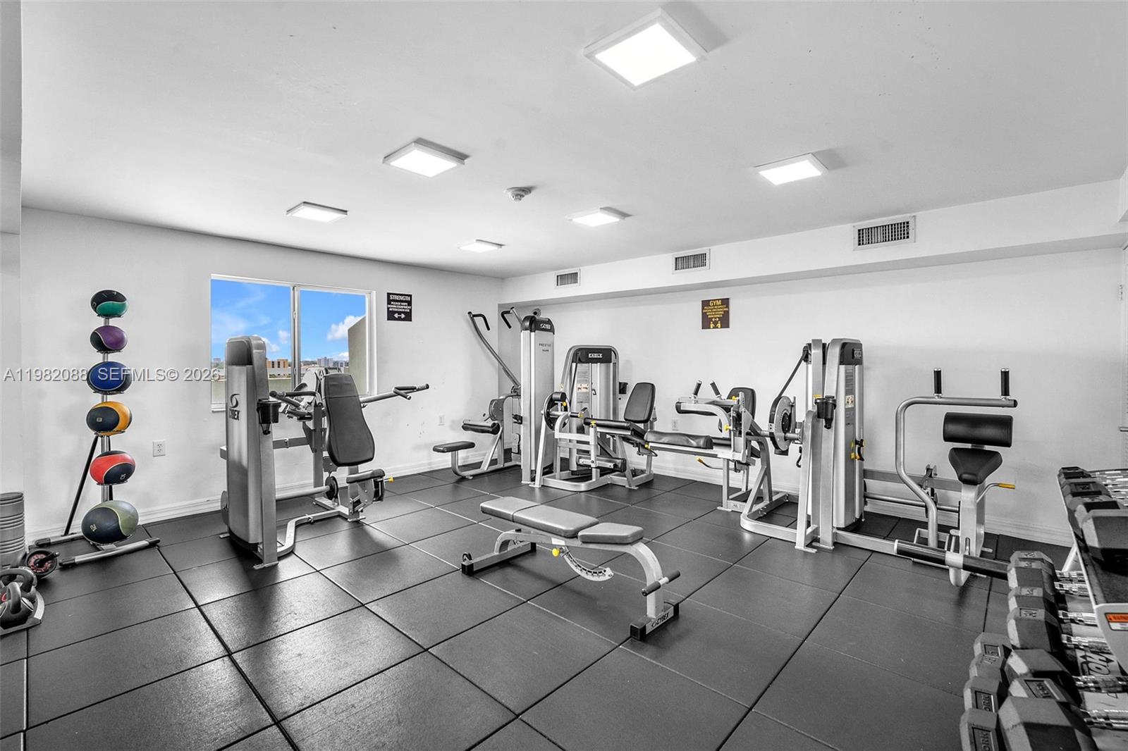 816 NW 11th St #801 Miami, FL 33136