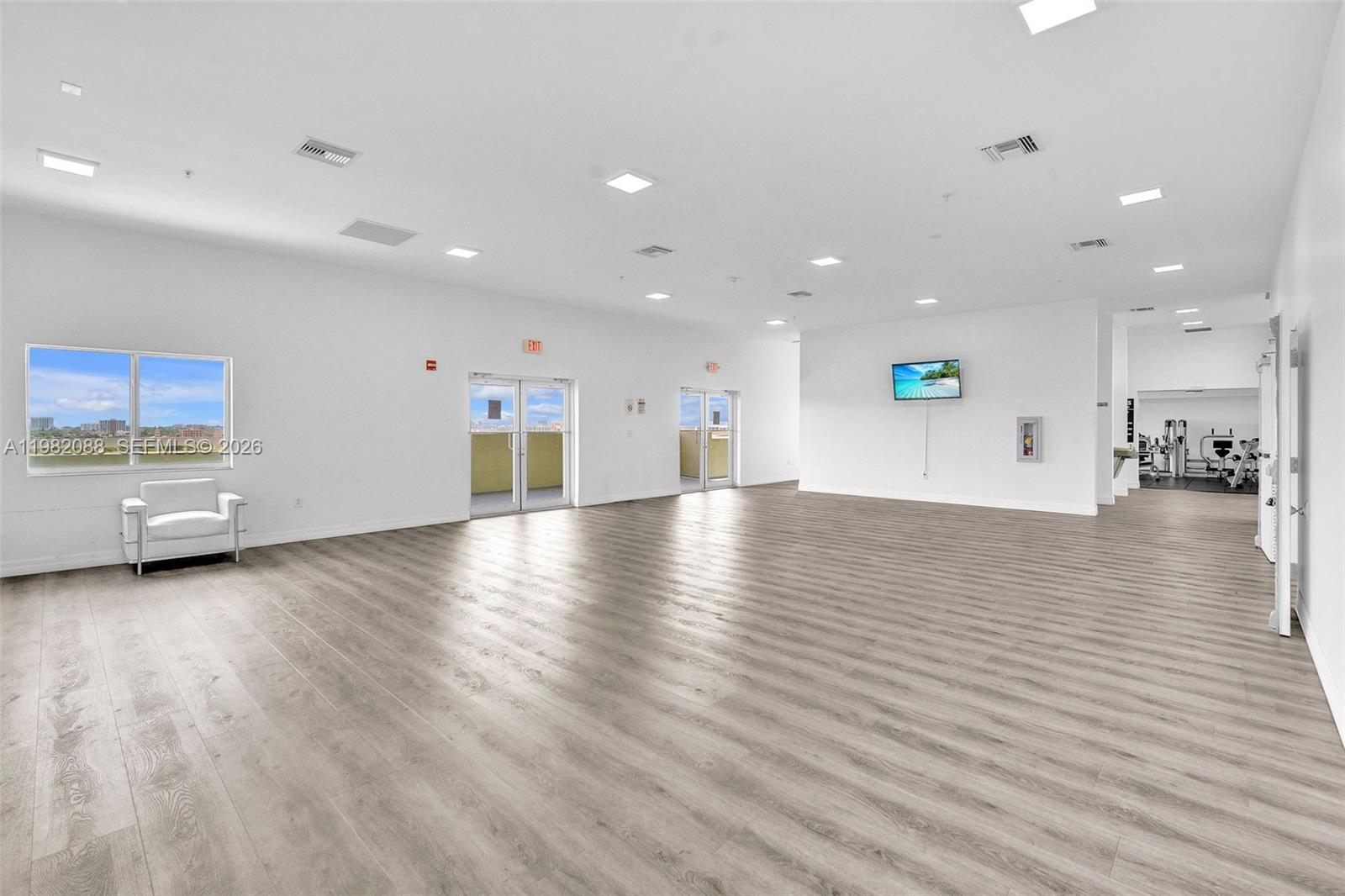 816 NW 11th St #801 Miami, FL 33136