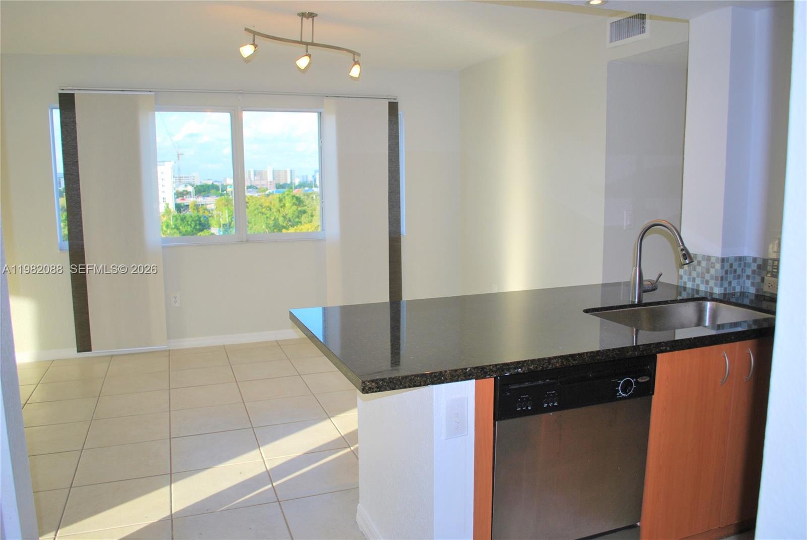 816 NW 11th St #801 Miami, FL 33136