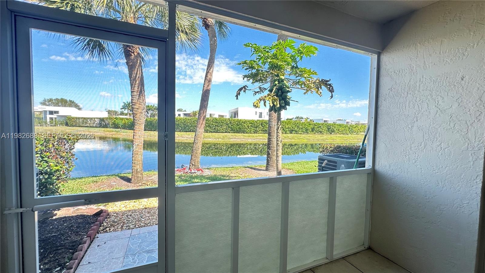 16769 Hemingway Dr Weston, FL 33326