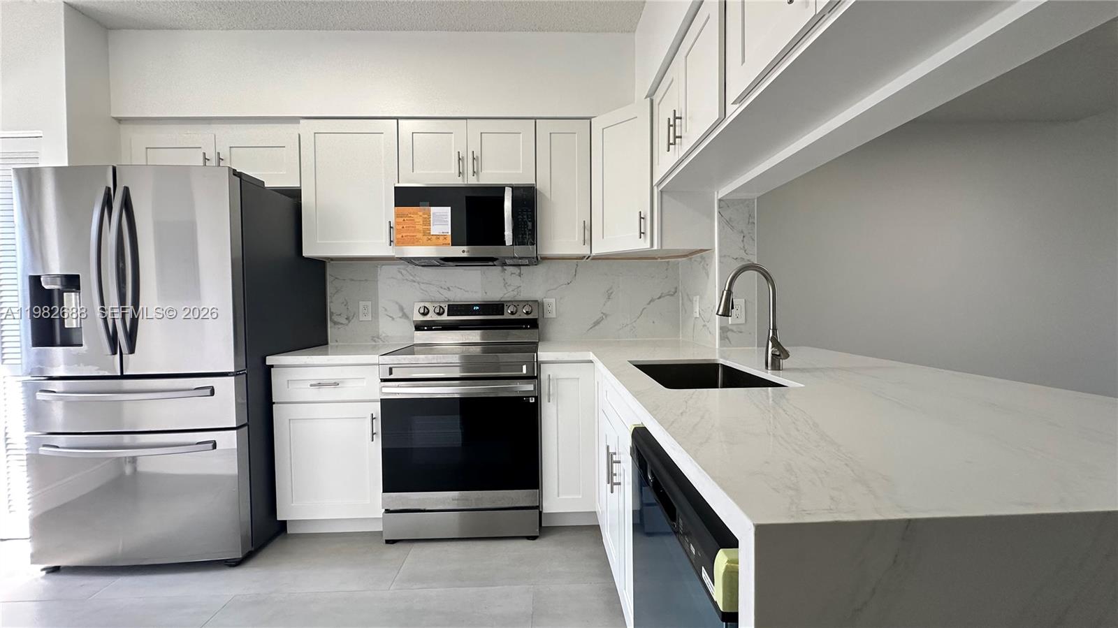 16769 Hemingway Dr Weston, FL 33326