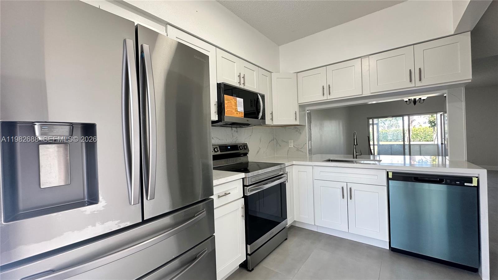 16769 Hemingway Dr Weston, FL 33326