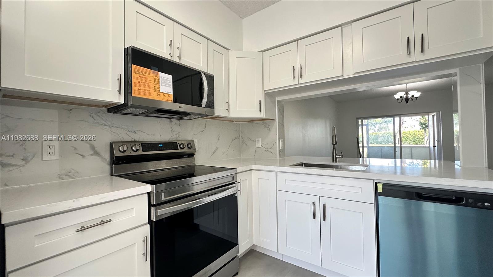 16769 Hemingway Dr Weston, FL 33326