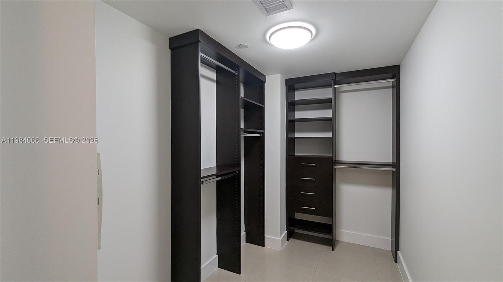 6000 Collins Ave #111 Miami Beach, FL 33140