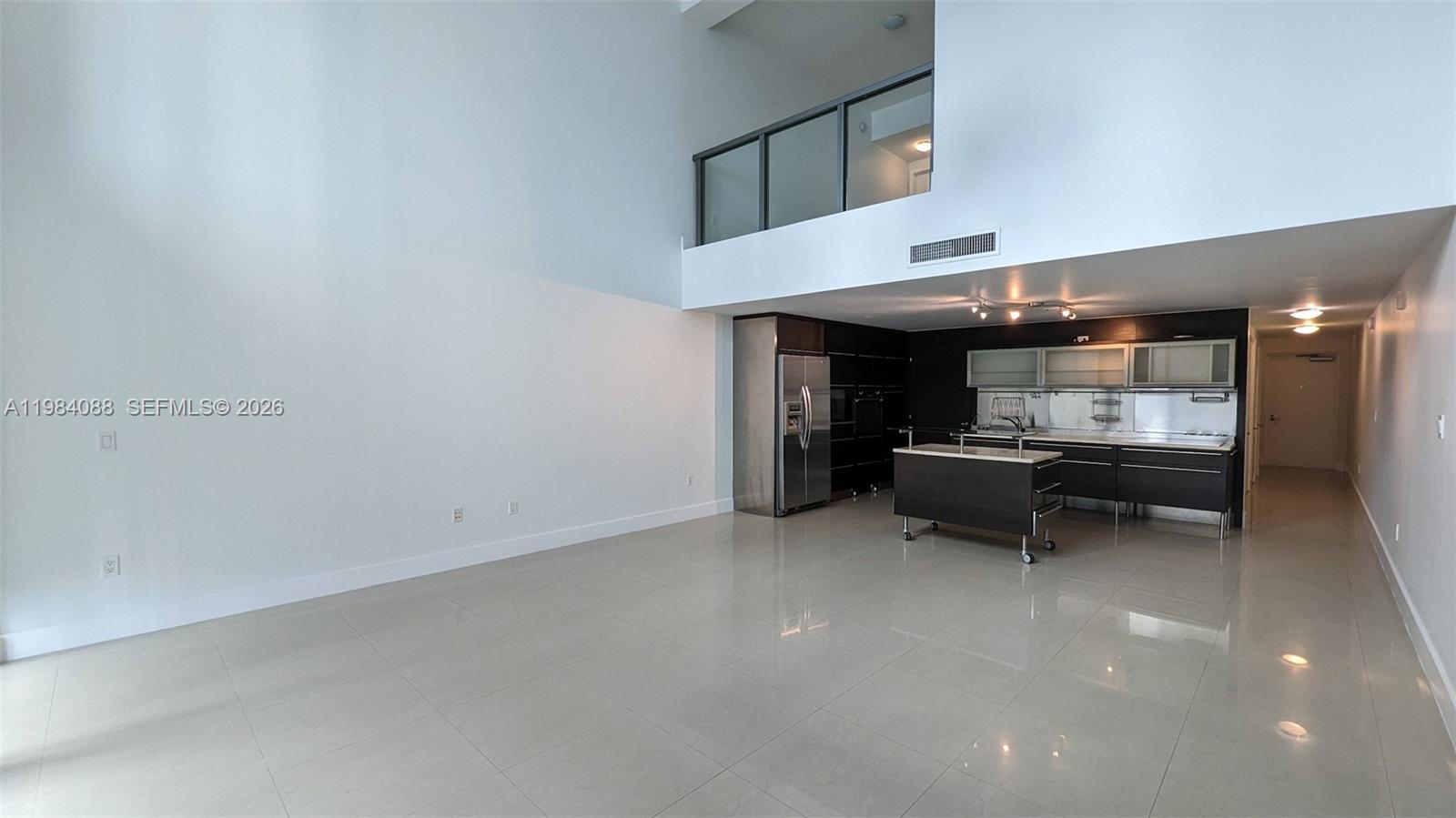 6000 Collins Ave #111 Miami Beach, FL 33140