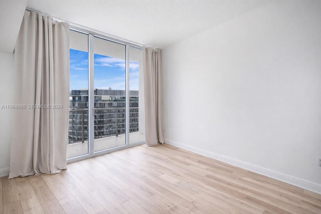 1750 N Bayshore Dr #3811 Miami, FL 33132