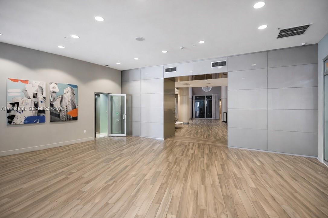 1750 N Bayshore Dr #3811 Miami, FL 33132