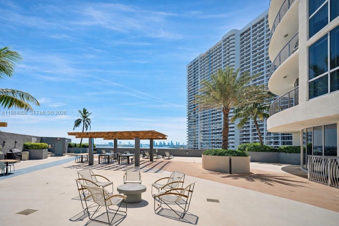 1750 N Bayshore Dr #3811 Miami, FL 33132