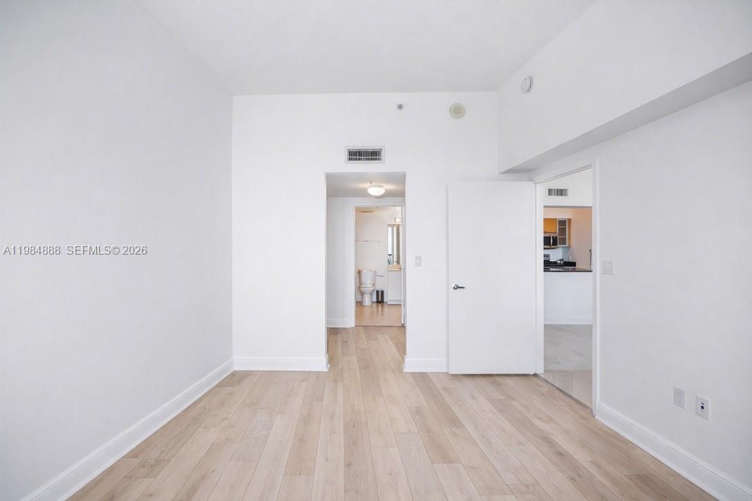 1750 N Bayshore Dr #3811 Miami, FL 33132