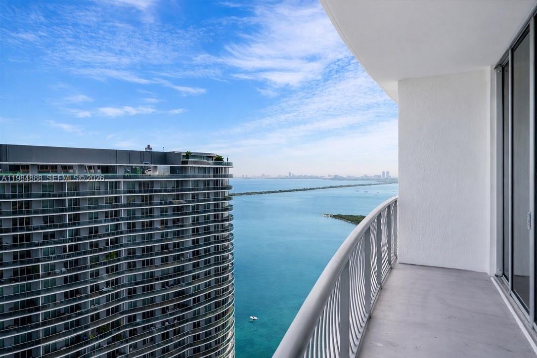 1750 N Bayshore Dr #3811 Miami, FL 33132