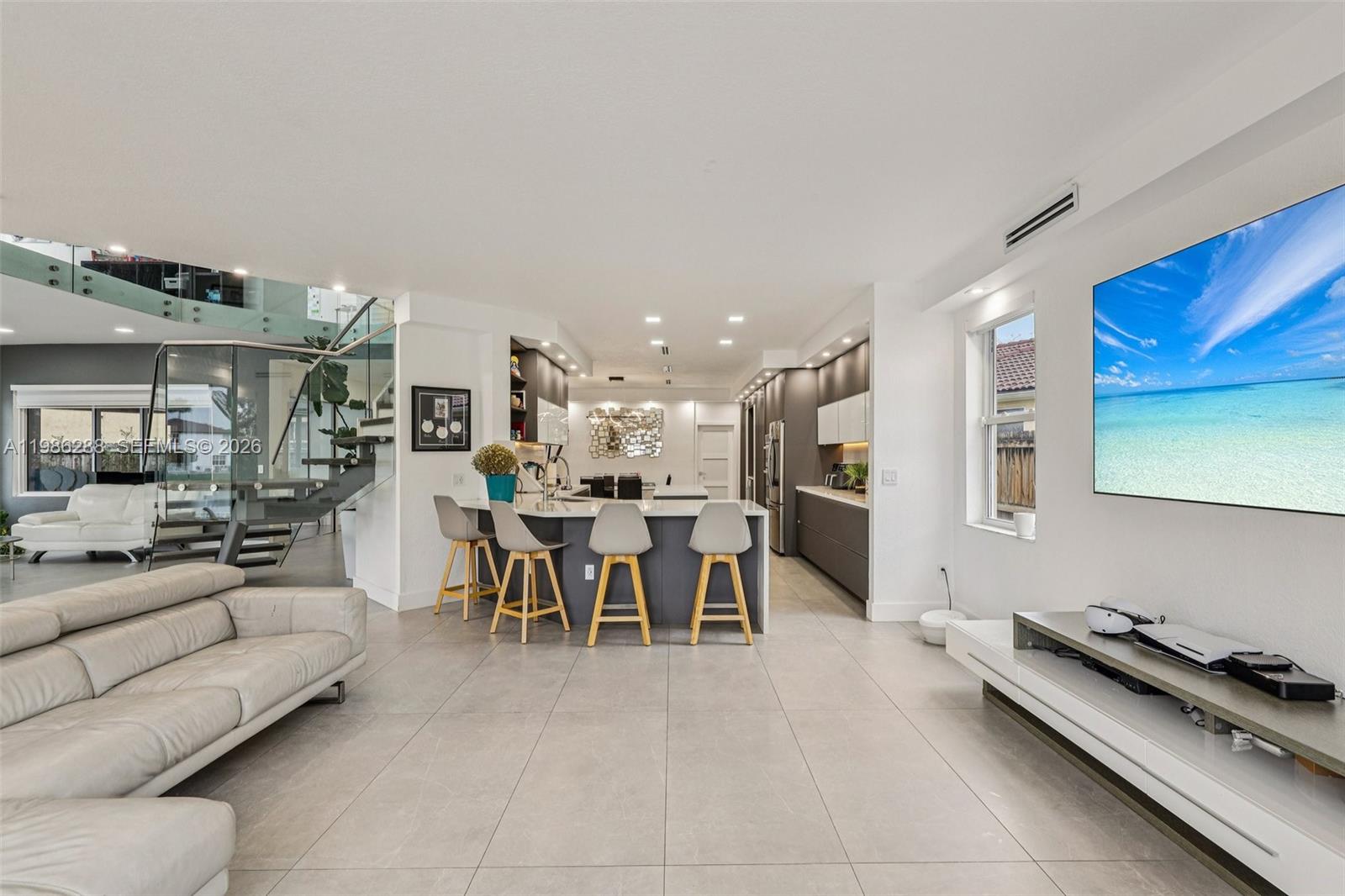 11280 NW 77th Ter Doral, FL 33178