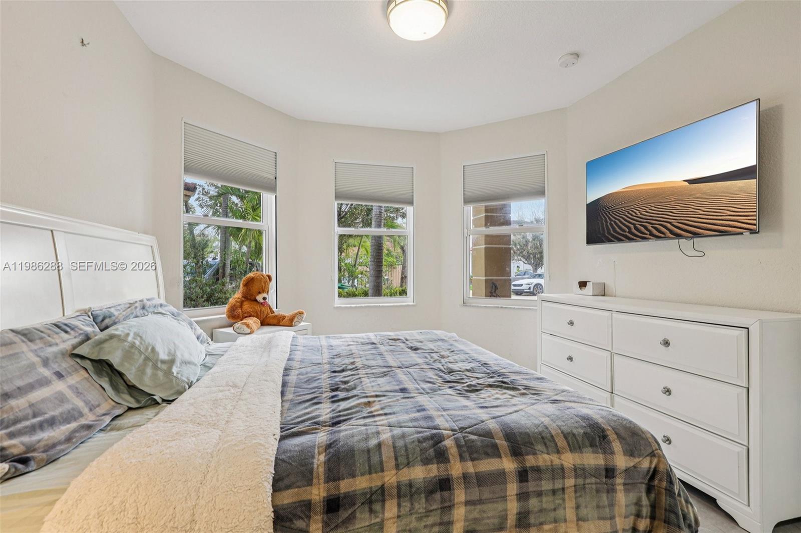 11280 NW 77th Ter Doral, FL 33178