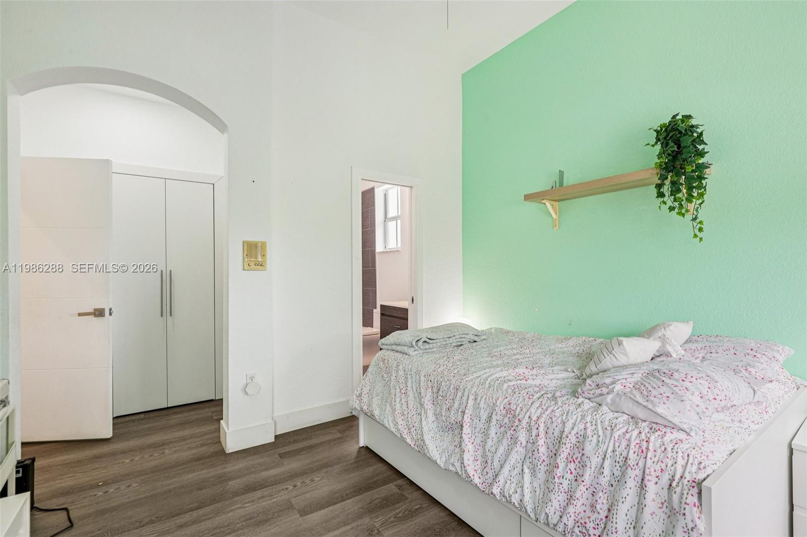 11280 NW 77th Ter Doral, FL 33178