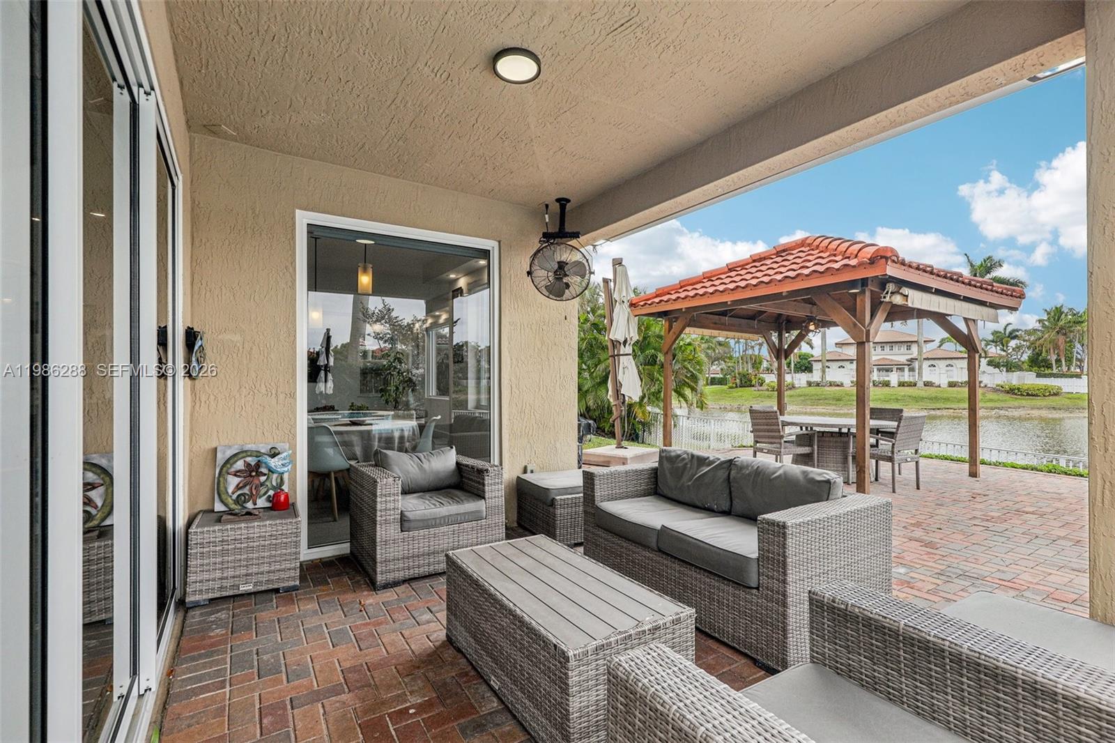 11280 NW 77th Ter Doral, FL 33178