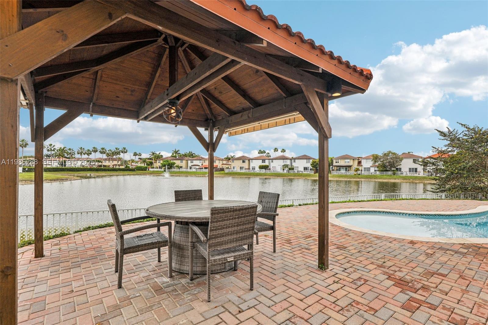 11280 NW 77th Ter Doral, FL 33178