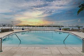 image South Bay Club1