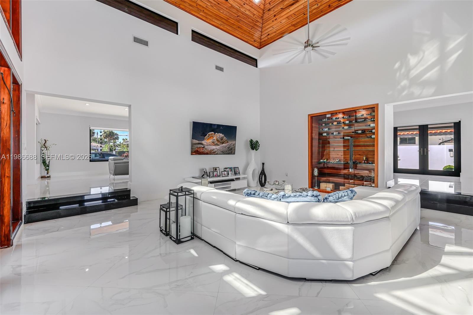 13801 SW 34th St Miami, FL 33175