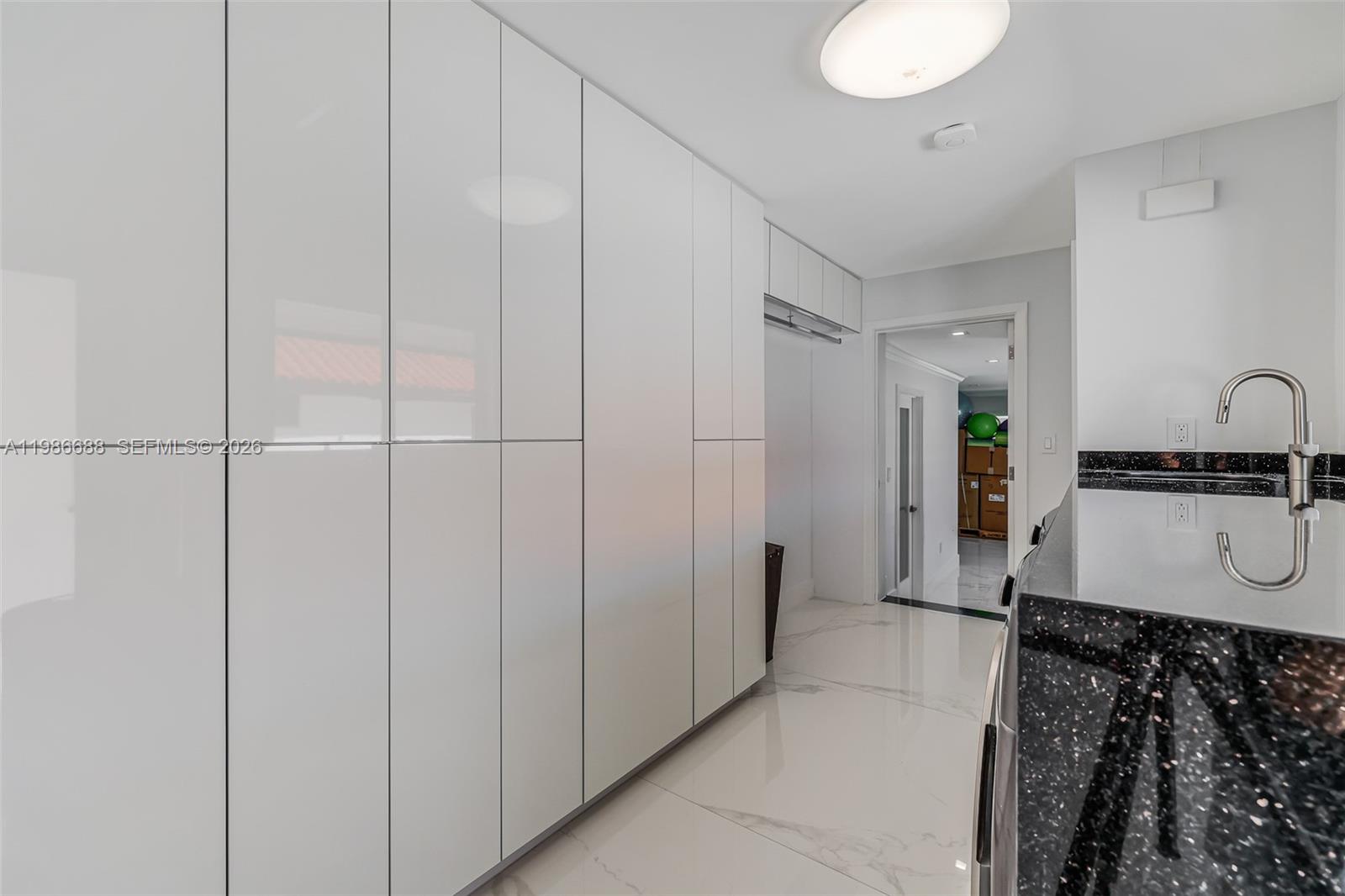 13801 SW 34th St Miami, FL 33175