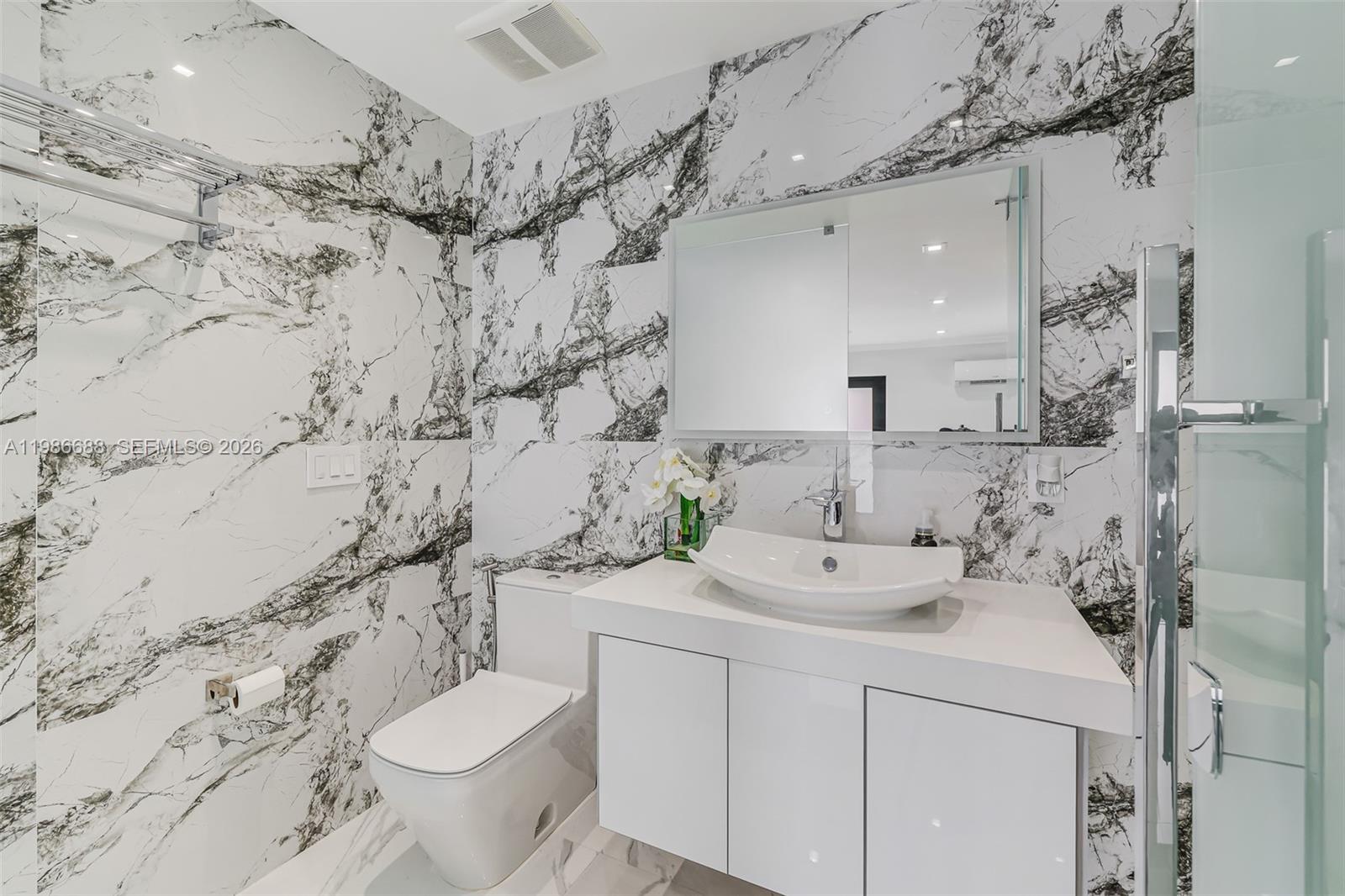 13801 SW 34th St Miami, FL 33175