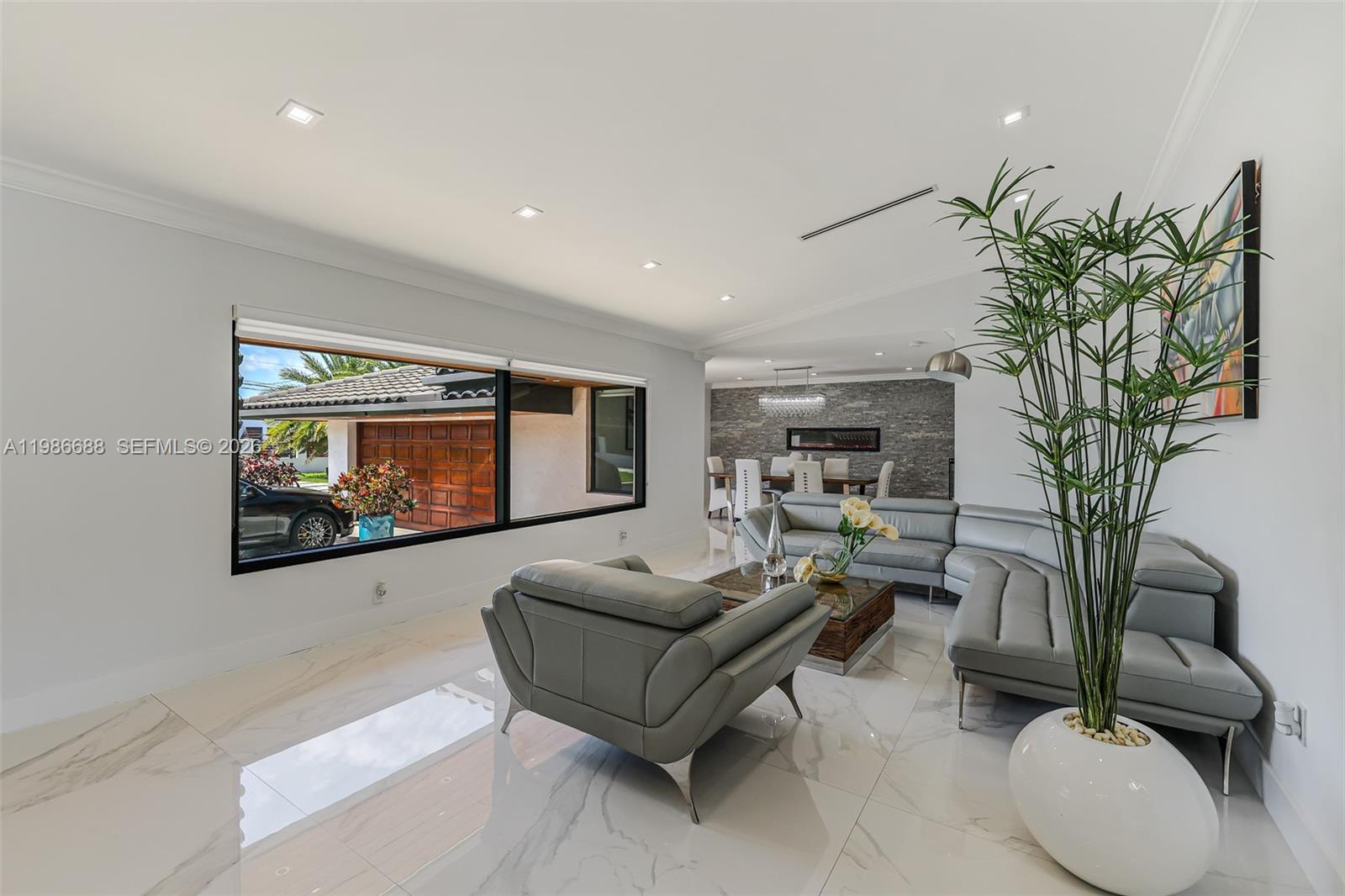 13801 SW 34th St Miami, FL 33175