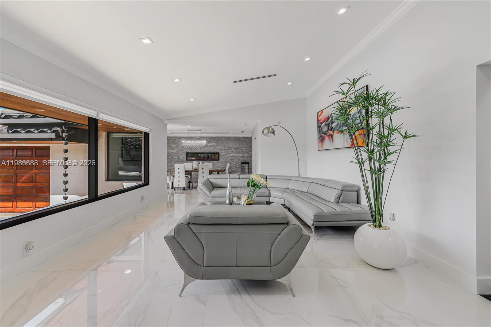 13801 SW 34th St Miami, FL 33175