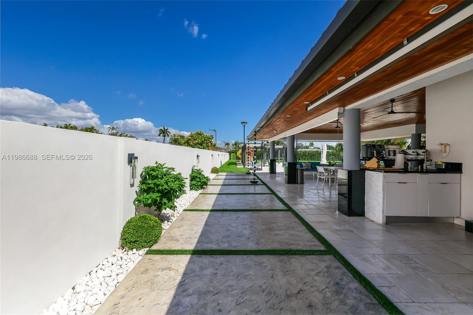 13801 SW 34th St Miami, FL 33175