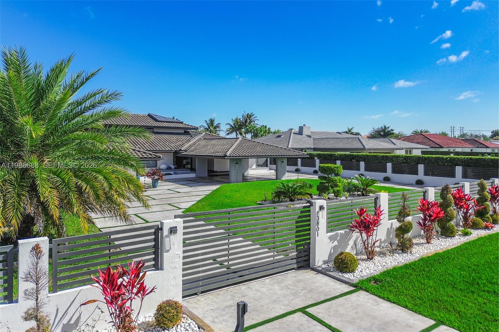 13801 SW 34th St Miami, FL 33175