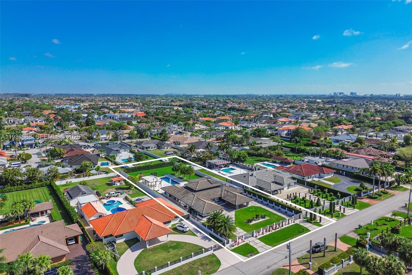 13801 SW 34th St Miami, FL 33175