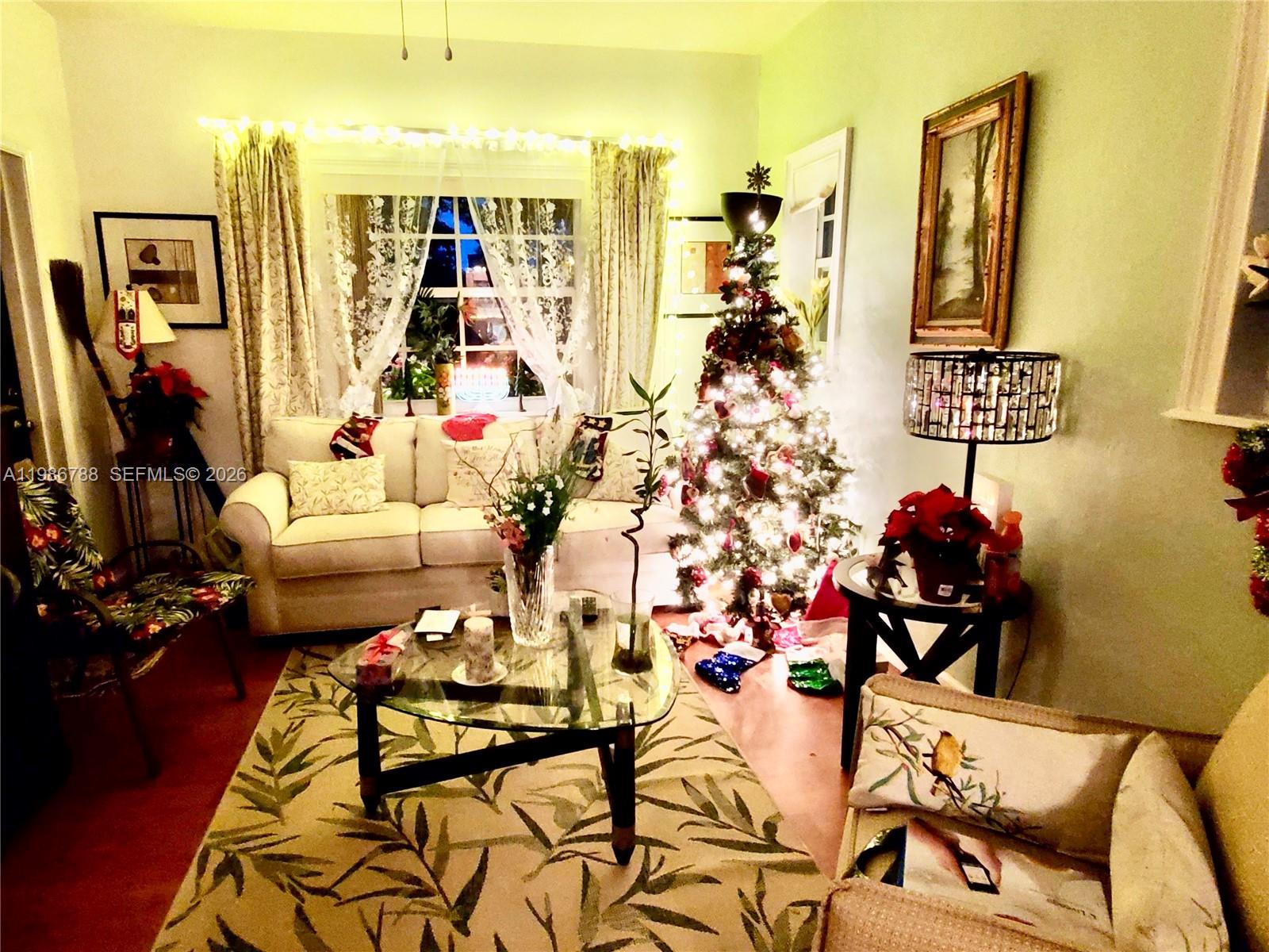 521 NW 48th St Miami, FL 33127