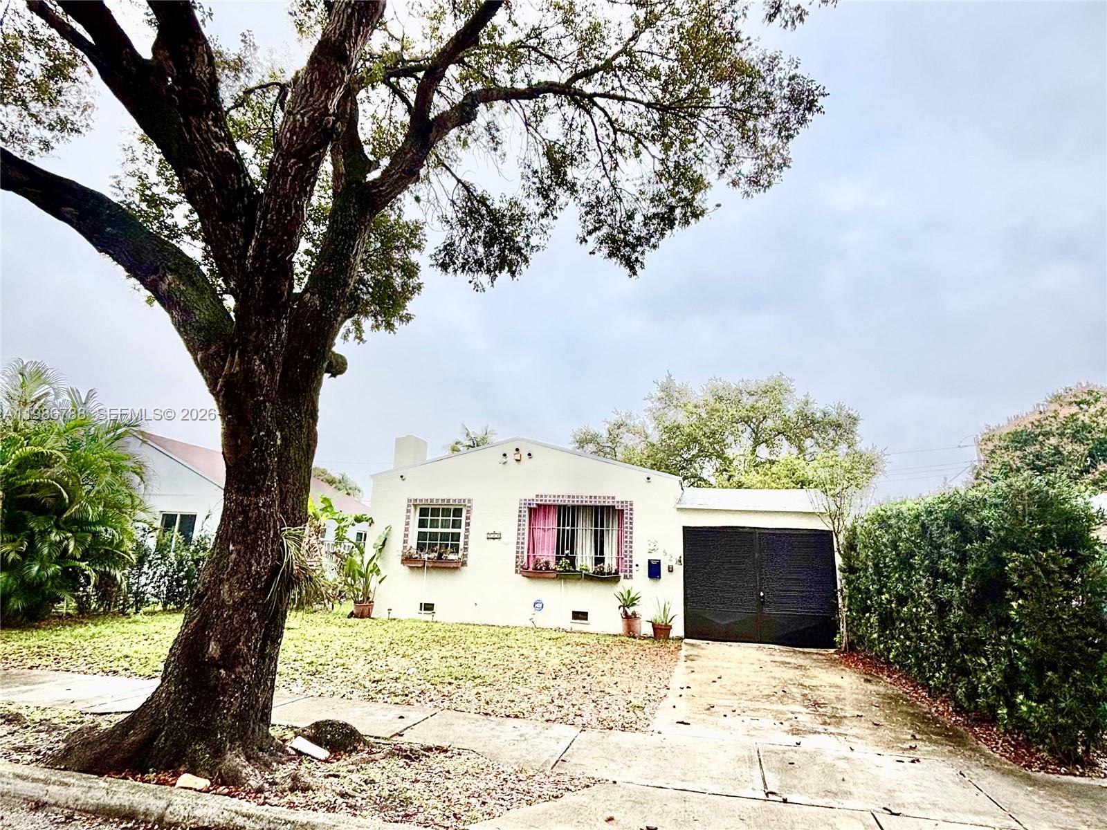 521 NW 48th St Miami, FL 33127