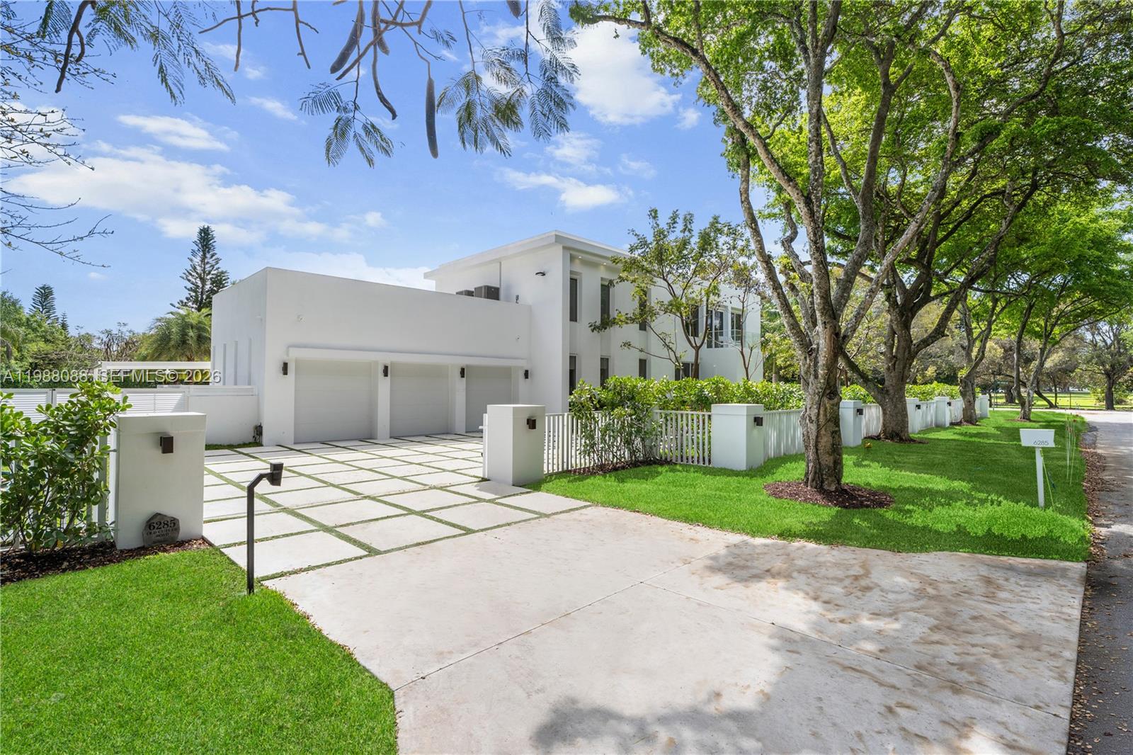 6285 Old Cutler Rd Pinecrest, FL 33156