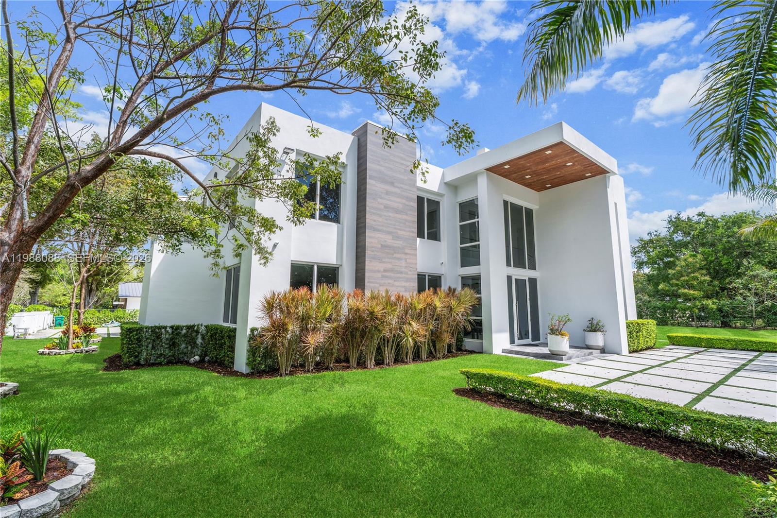 6285 Old Cutler Rd Pinecrest, FL 33156