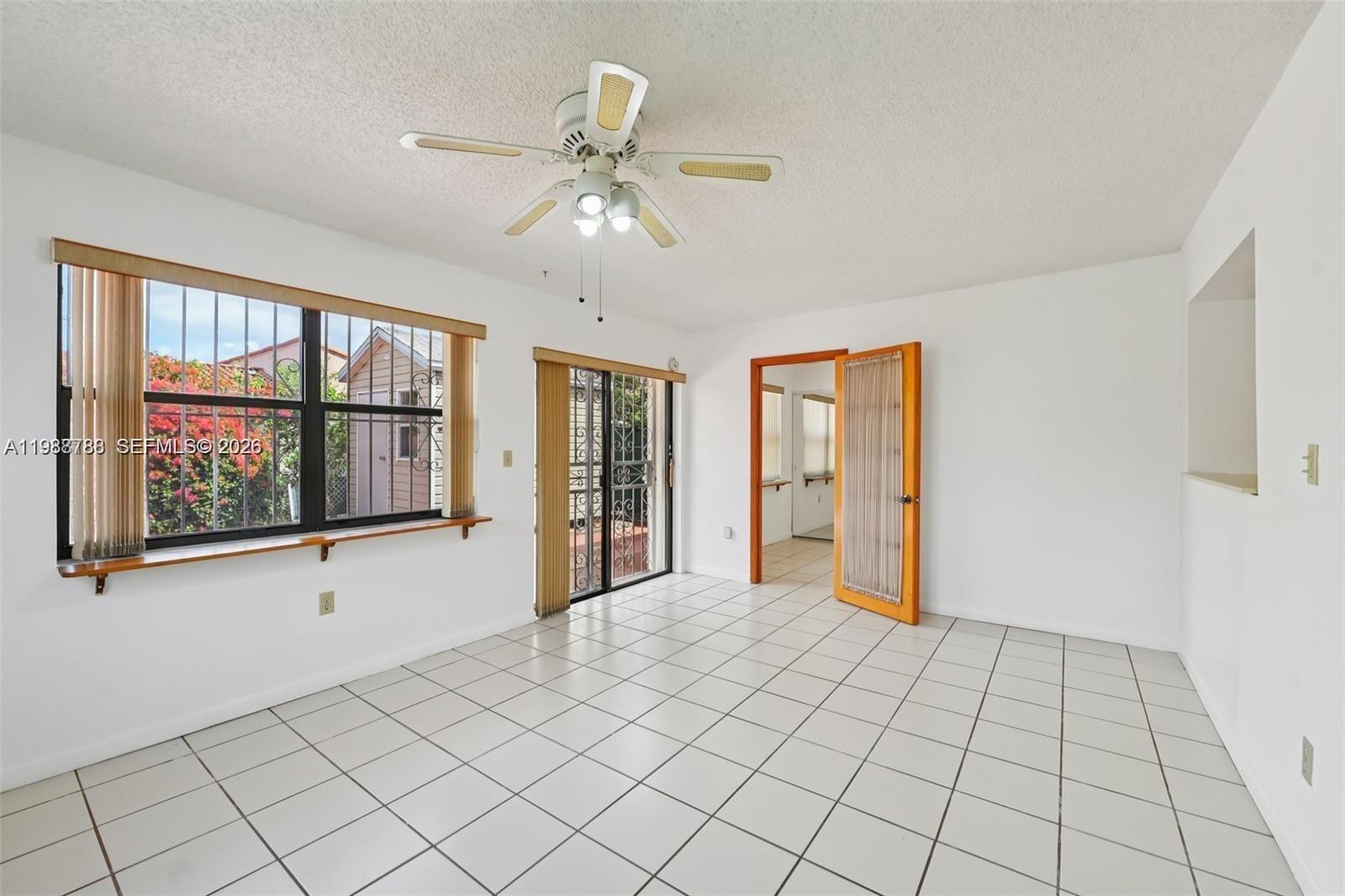 9585 SW 1st Ter Miami, FL 33174