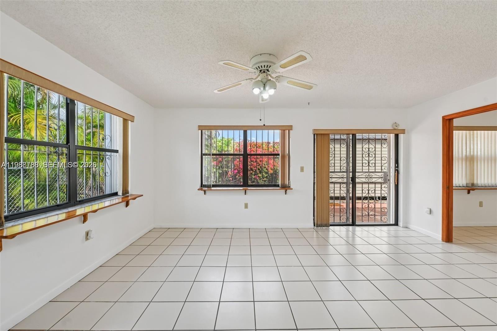 9585 SW 1st Ter Miami, FL 33174