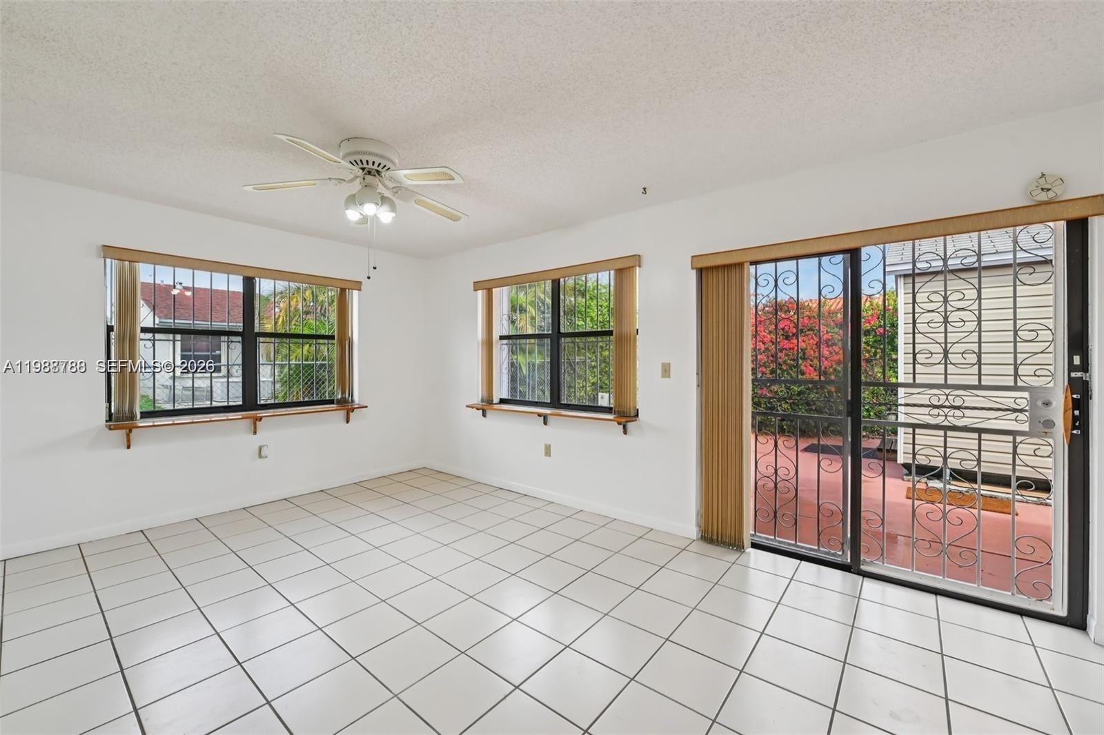 9585 SW 1st Ter Miami, FL 33174