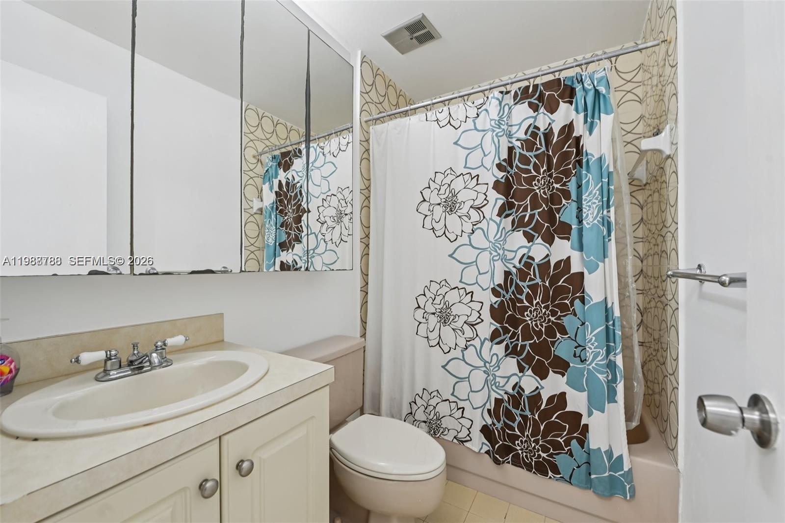 9585 SW 1st Ter Miami, FL 33174