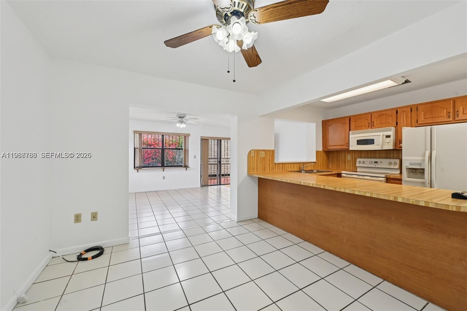 9585 SW 1st Ter Miami, FL 33174