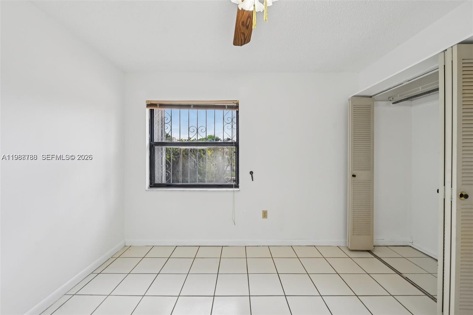 9585 SW 1st Ter Miami, FL 33174