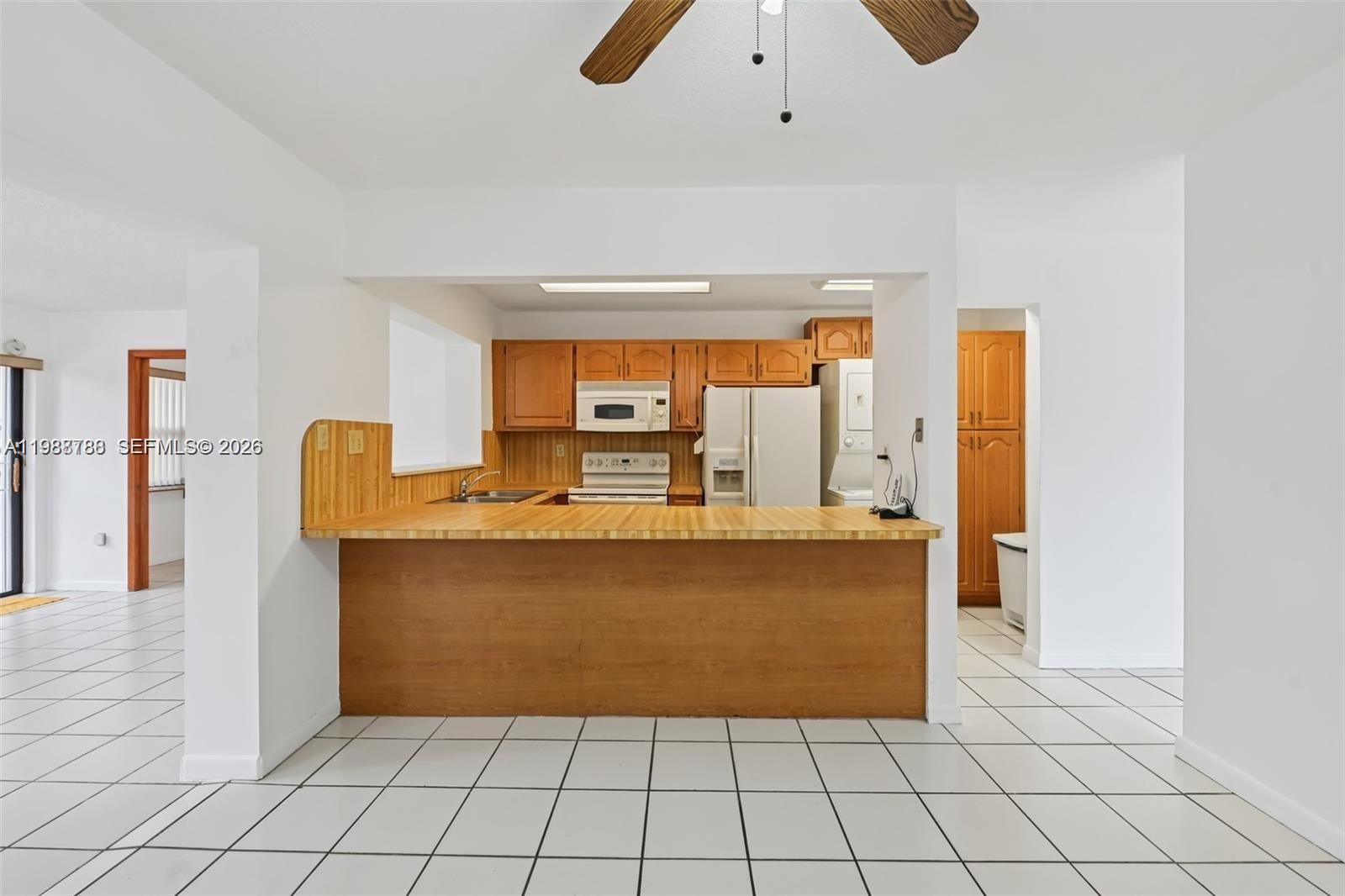 9585 SW 1st Ter Miami, FL 33174