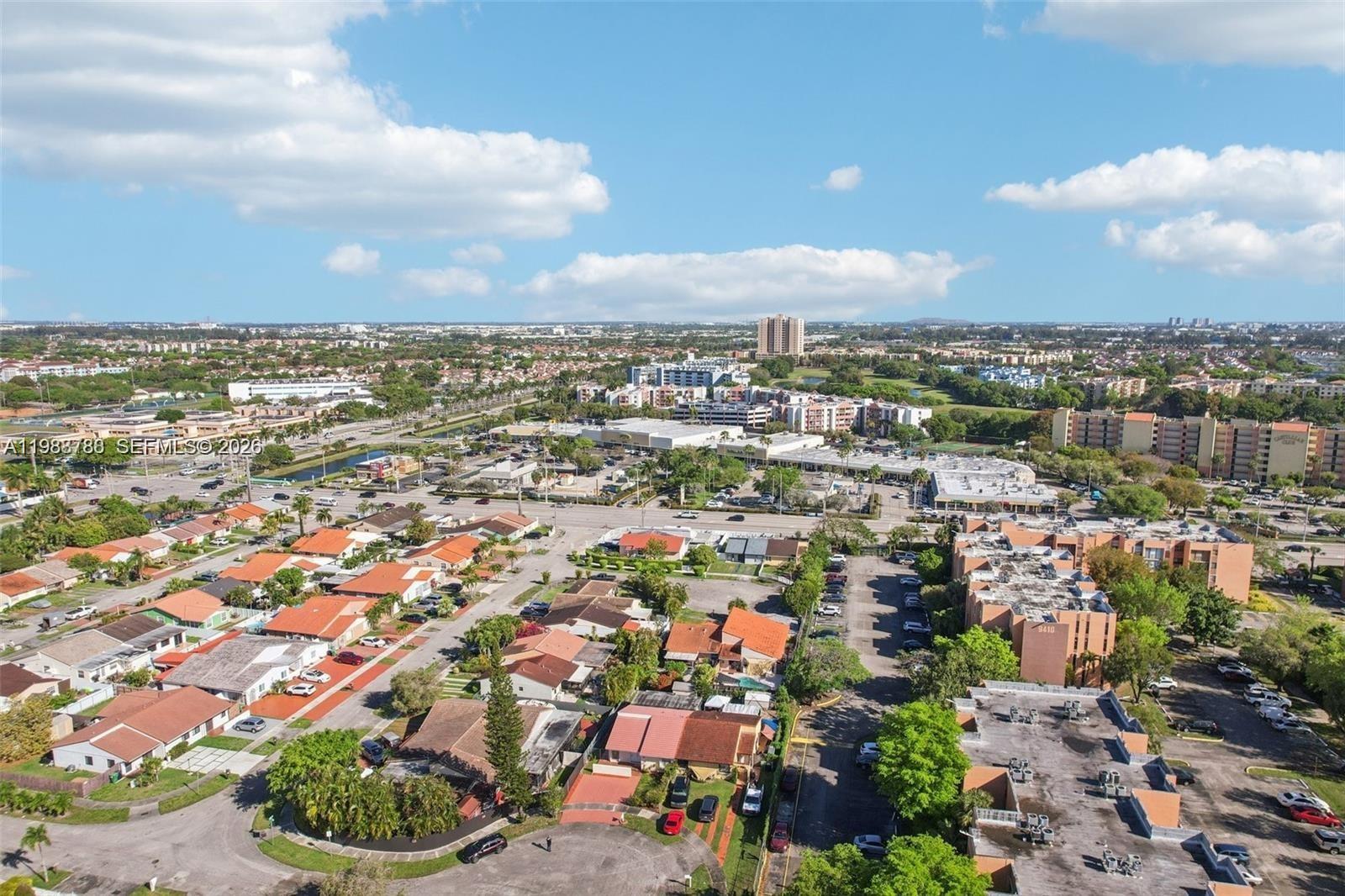 9585 SW 1st Ter Miami, FL 33174