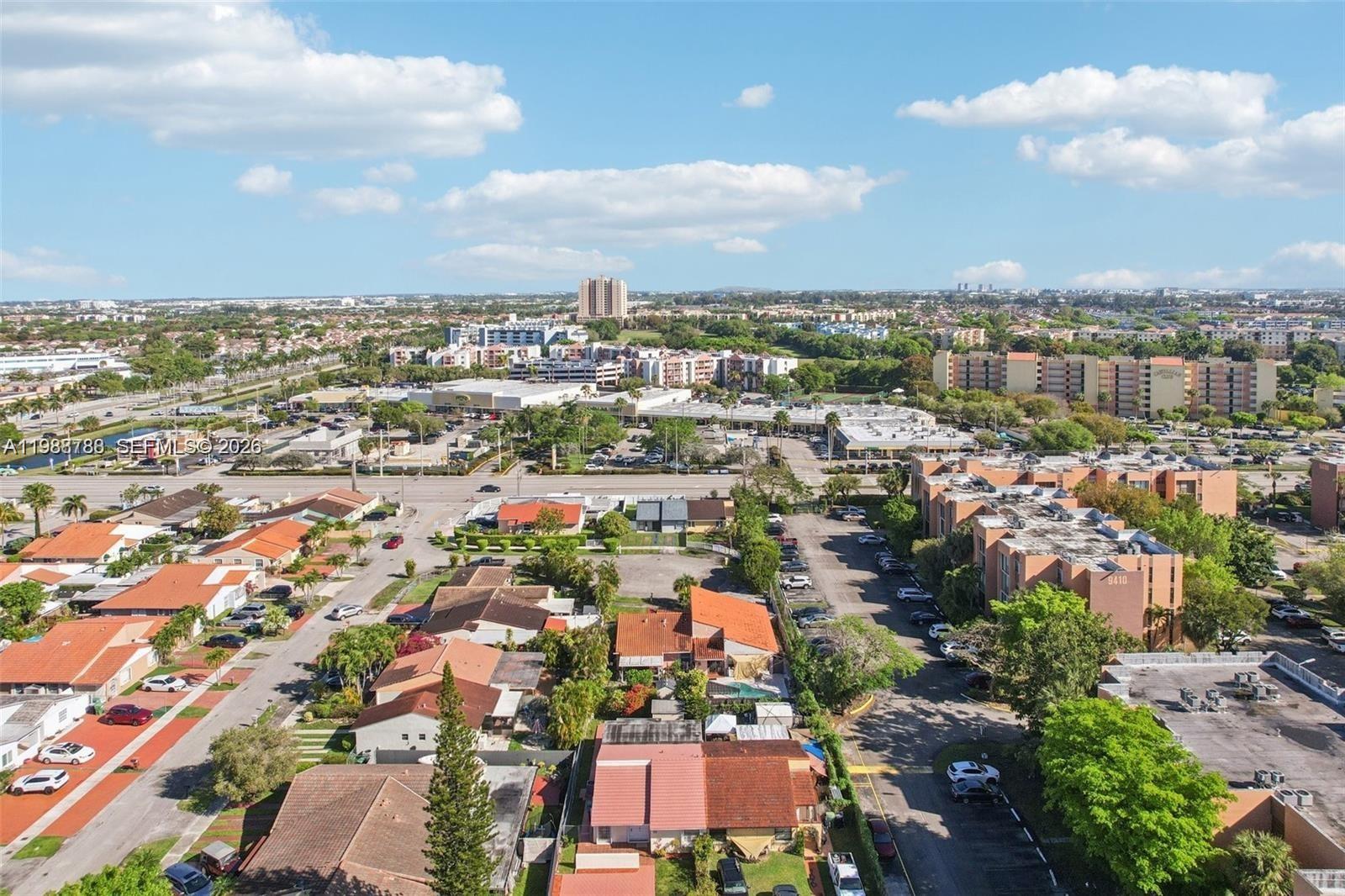 9585 SW 1st Ter Miami, FL 33174