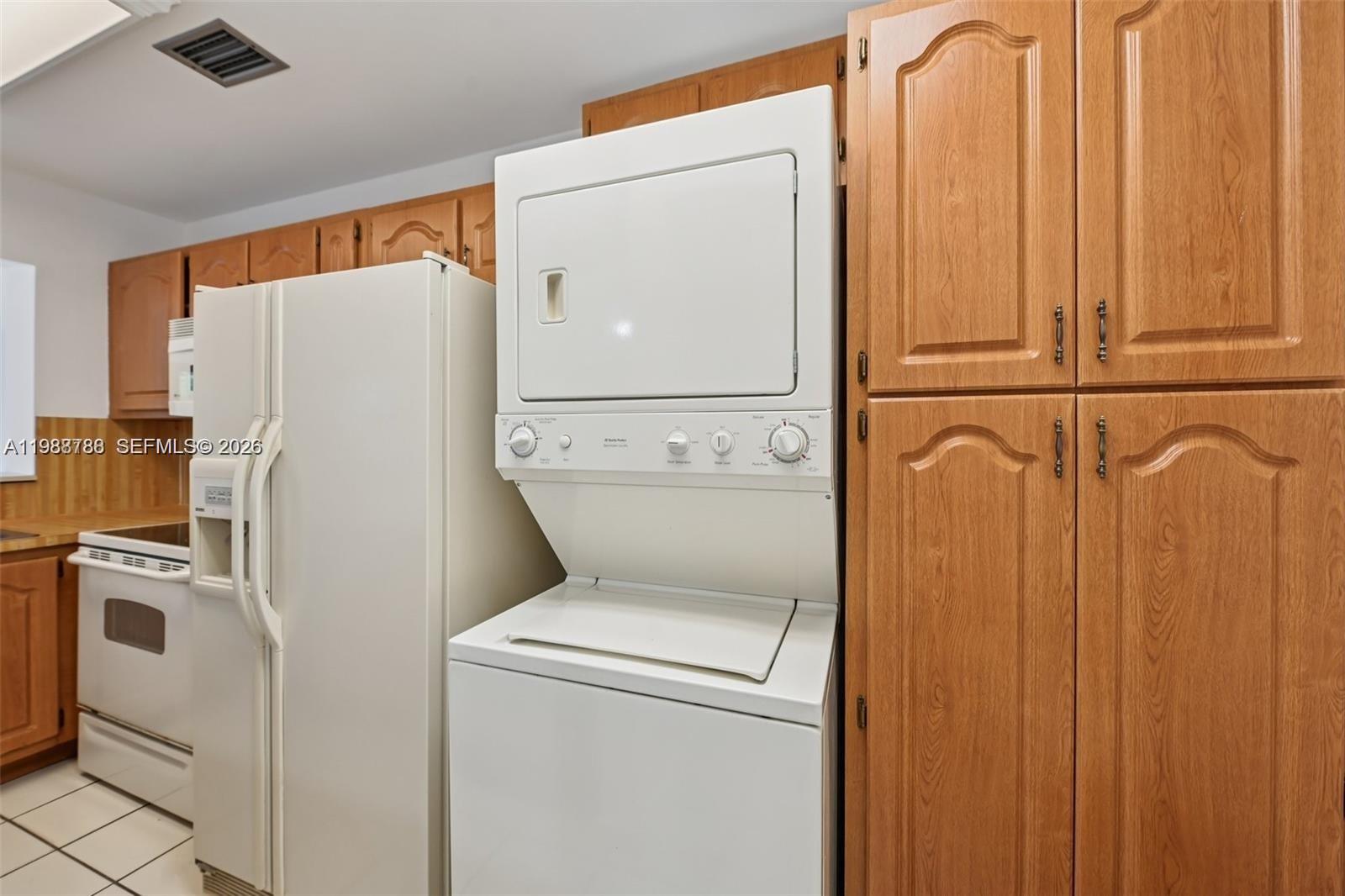 9585 SW 1st Ter Miami, FL 33174