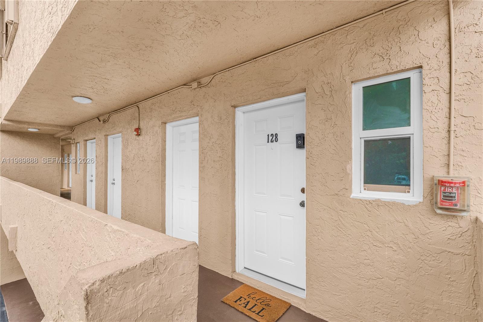 9956 SW 88th St #128-1 Miami, FL 33176