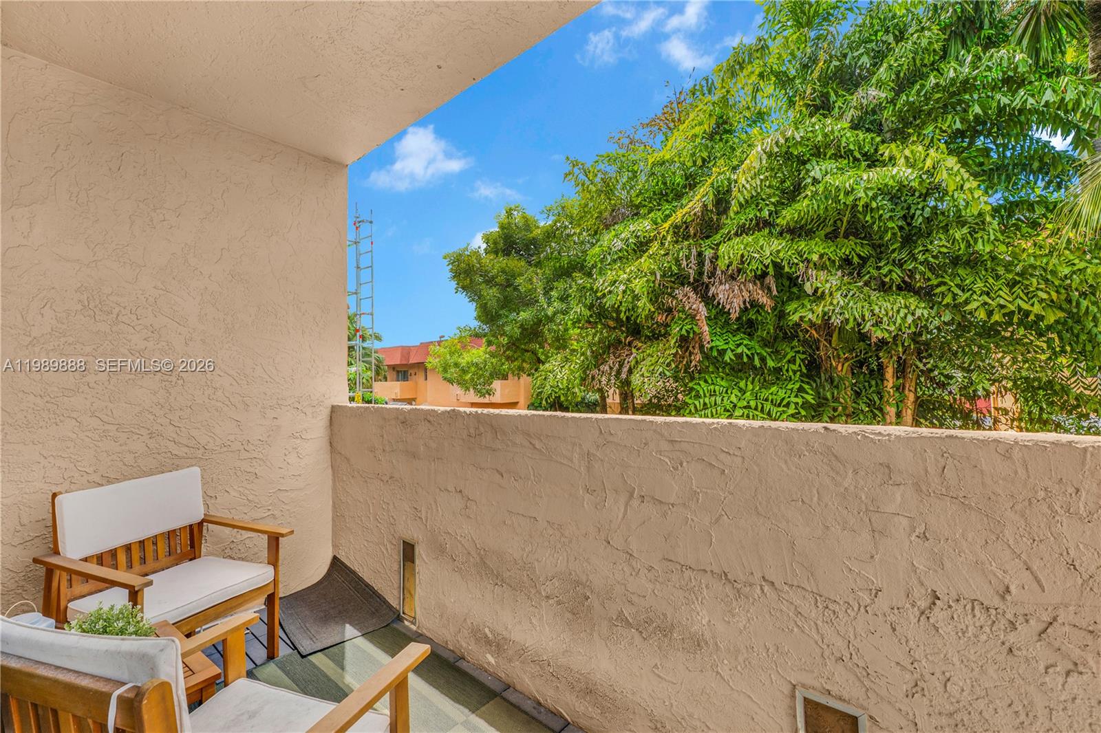 9956 SW 88th St #128-1 Miami, FL 33176