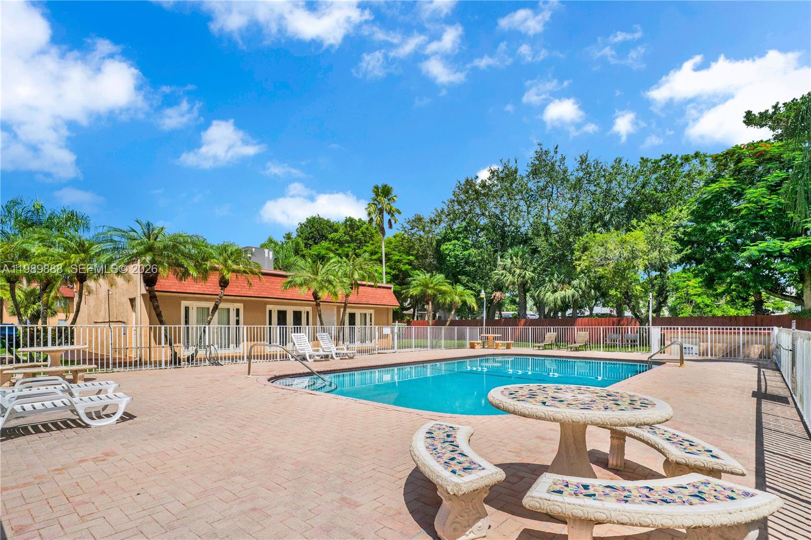 9956 SW 88th St #128-1 Miami, FL 33176