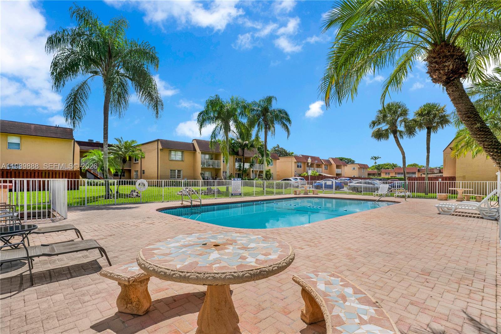 9956 SW 88th St #128-1 Miami, FL 33176