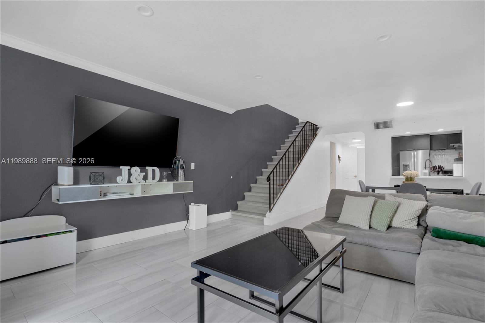 9956 SW 88th St #128-1 Miami, FL 33176