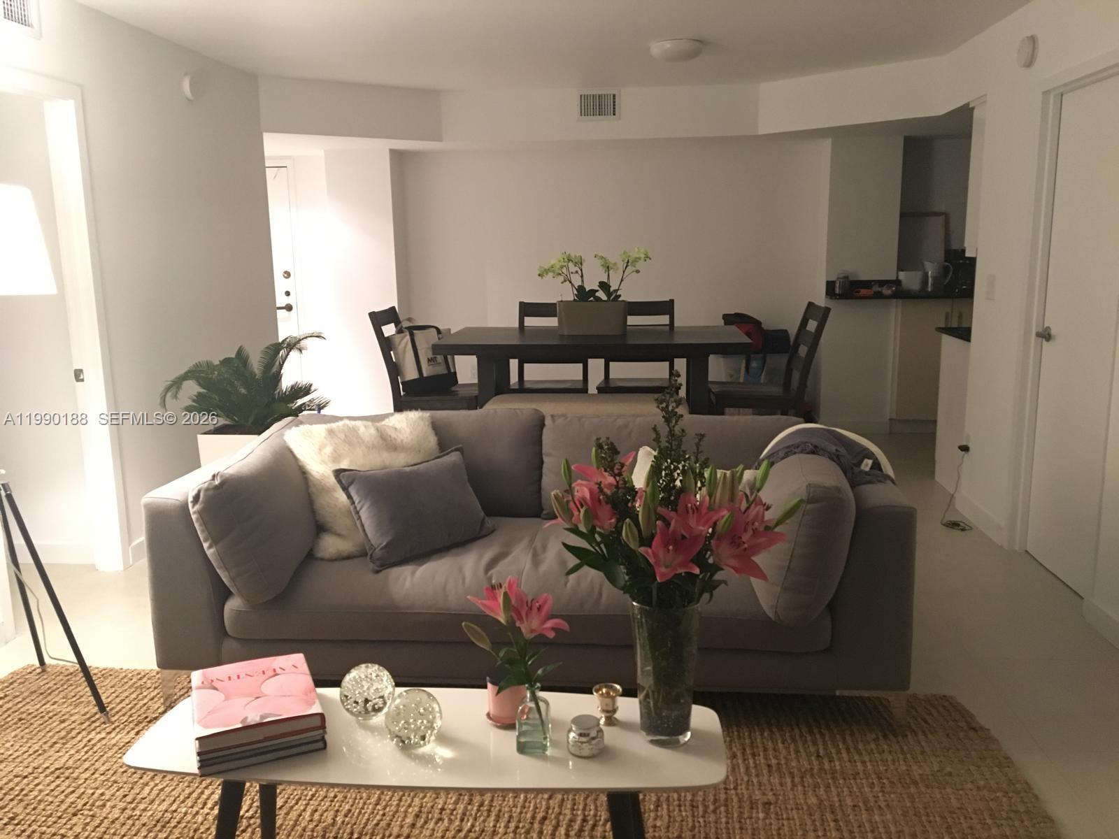 image Brickell Bay Club7